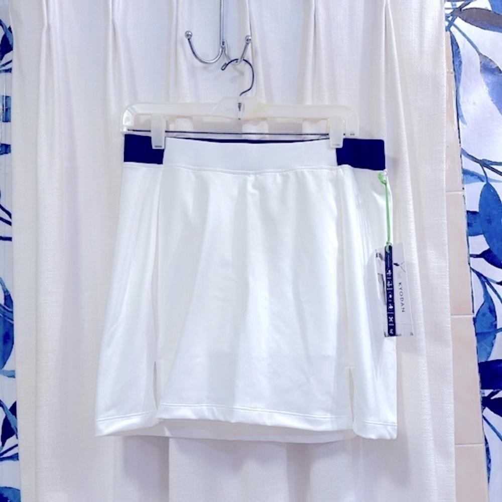 NWT Kyodan White and Blue Polyester & Spandex Athletic Golf Pickleball Skort